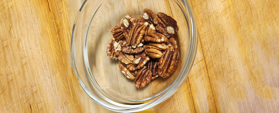 snacking ideas: roasted pecans 