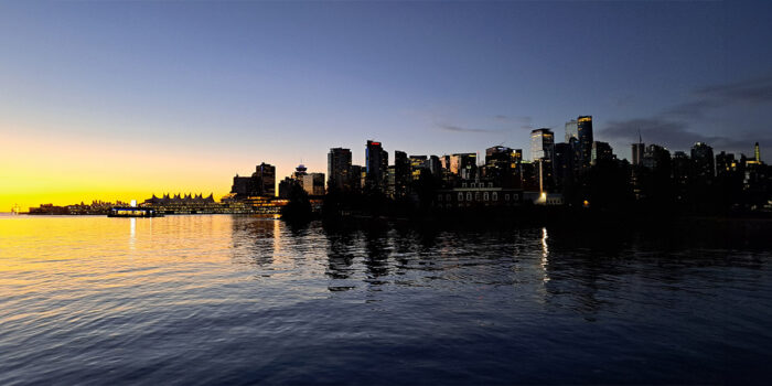 Sunset over the downtown Vancouver skyline 
