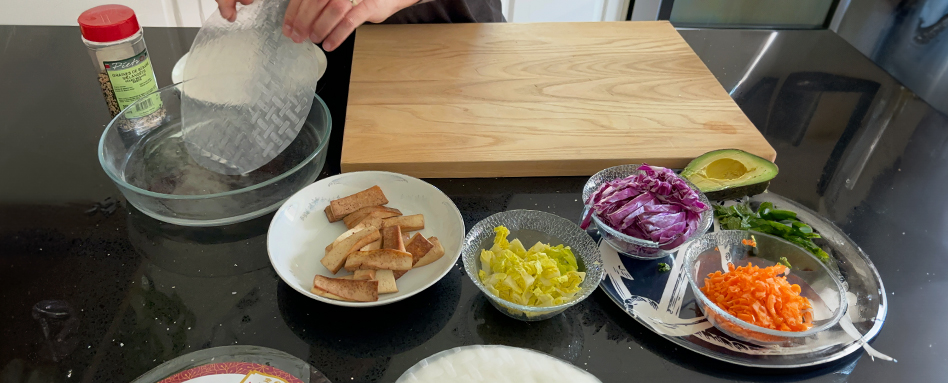 Shrimp rice paper rolls ingredients | Rouleaux de printemps aux crevettes Ingrédients 