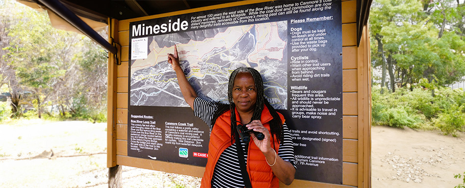 Jacqueline L. Scott at the Mineside section of the Trans Canada Trail in Canmore, Alberta. | Jacqueline L. Scott au tronçon Mineside du Sentier Transcanadien à Canmore, en Alberta. 