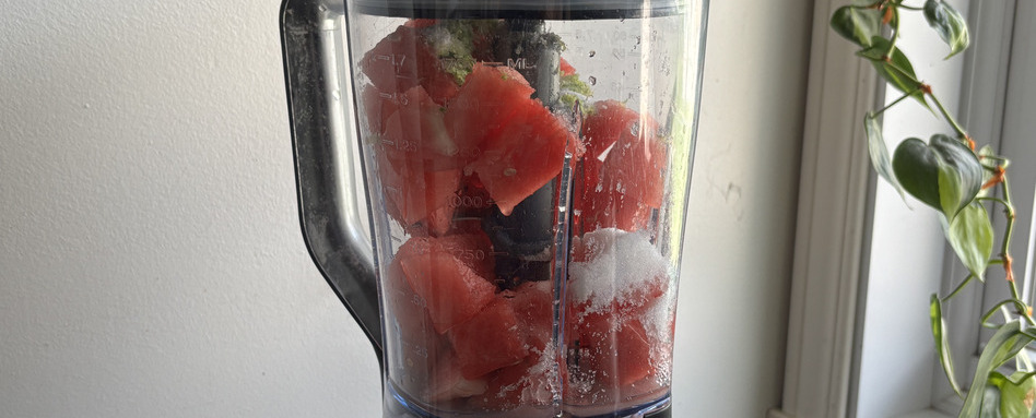 watermlon ans sugar in a blender