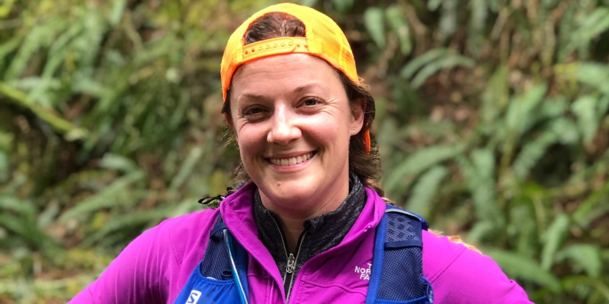 00Feature image_Jen Cerullo profile_credit Jen Cerullo | Sentier Transcanadien woman in running gear smiling